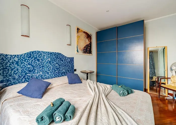 Lägenhet Nido Estense Ad Un Respiro Dal Castello